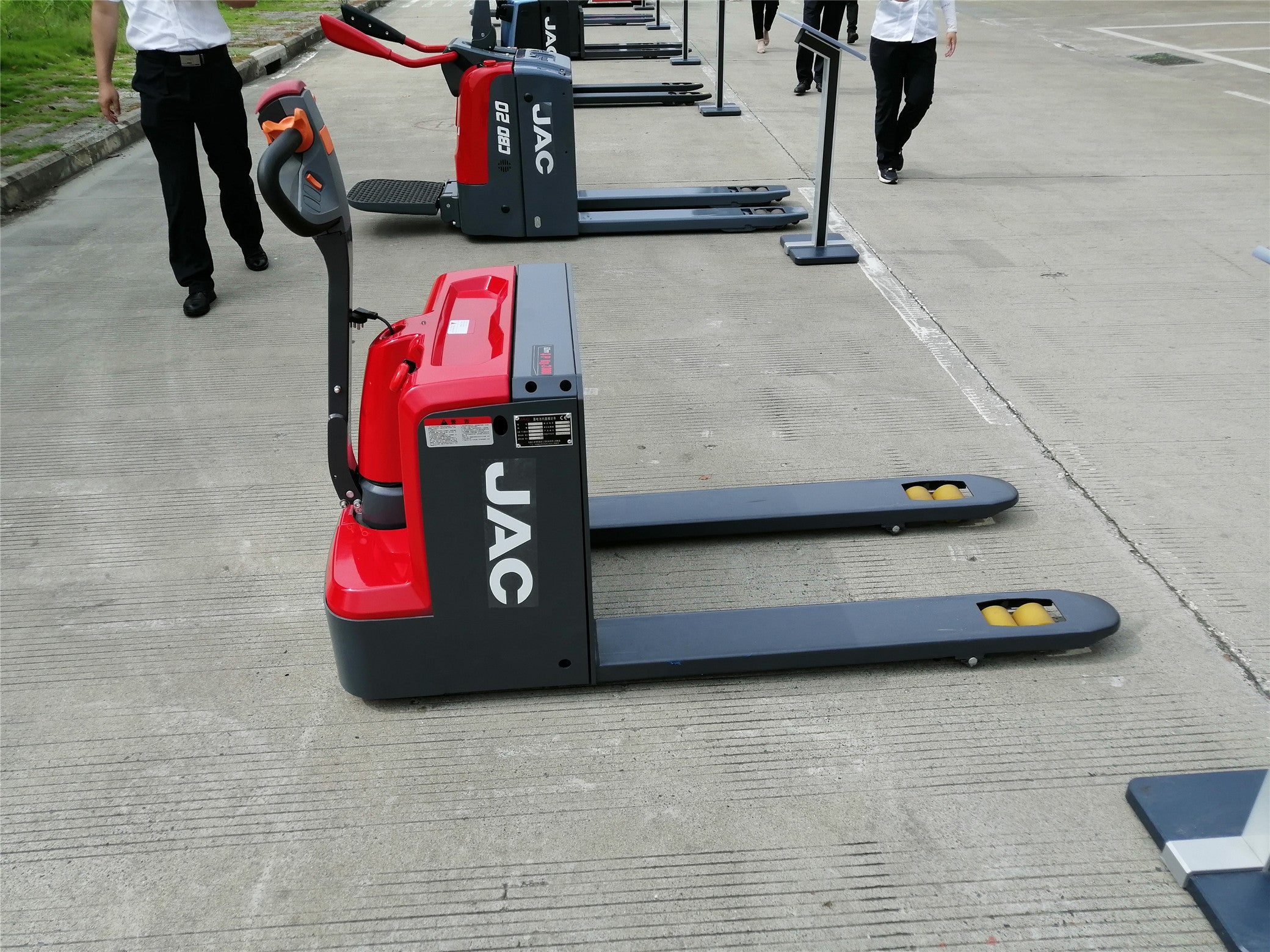 JAC 2t Electric Walking Pallet Truck